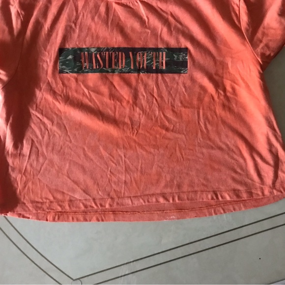 Women’s Cropped Tie dye Tshirt - Picture 10 of 14